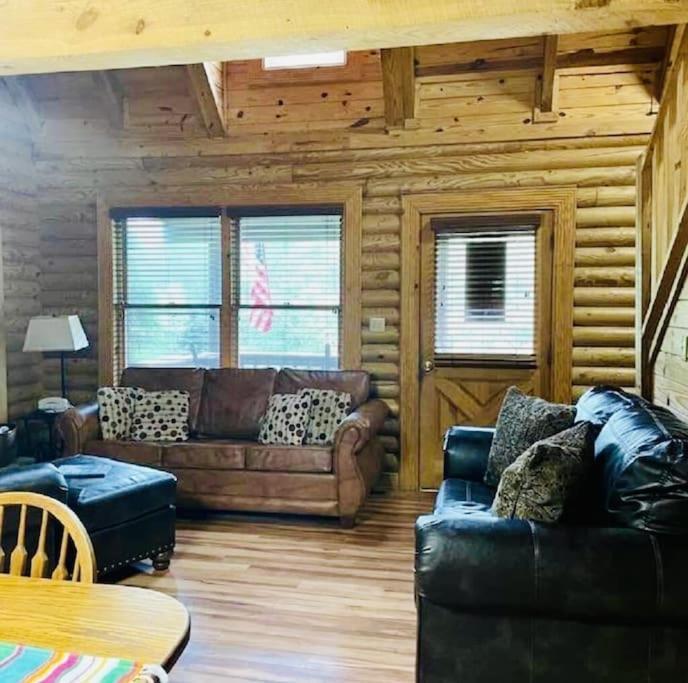 Rustic Black Bear Cabin พิเจนฟอร์จ ภายนอก รูปภาพ