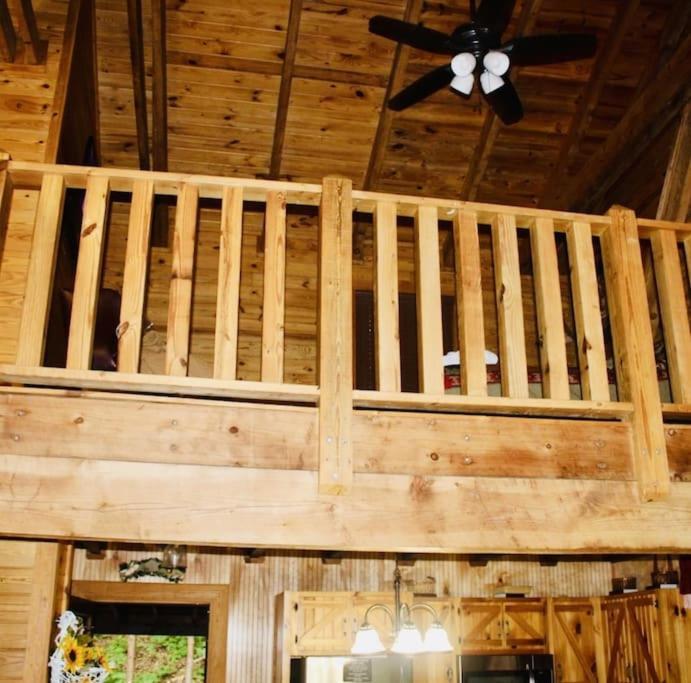 Rustic Black Bear Cabin พิเจนฟอร์จ ภายนอก รูปภาพ